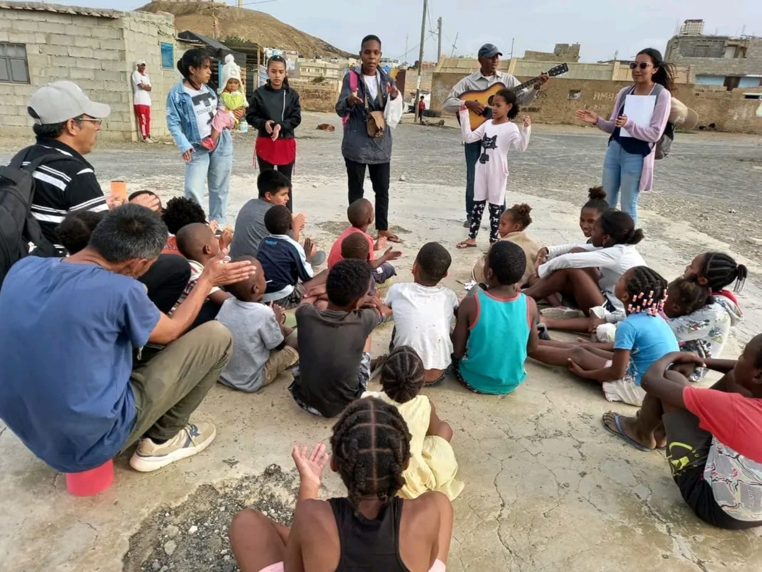 Actividad misionera con niños y familias
